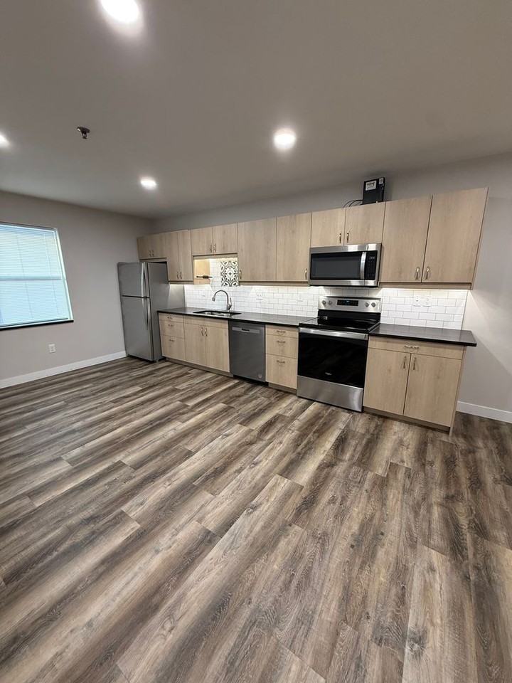 Cedar Ridge Apartments - Photo 3 of 18