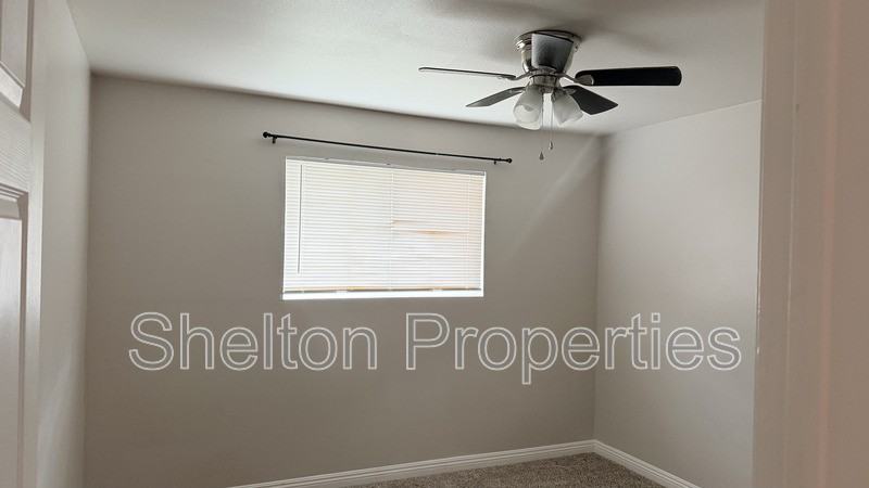 523 E Malibu Dr - Photo 4 of 26