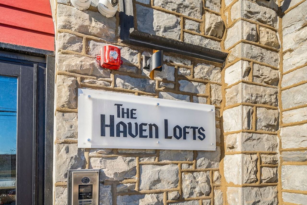 Incredibly redesigned Church - Photo 3 of 13