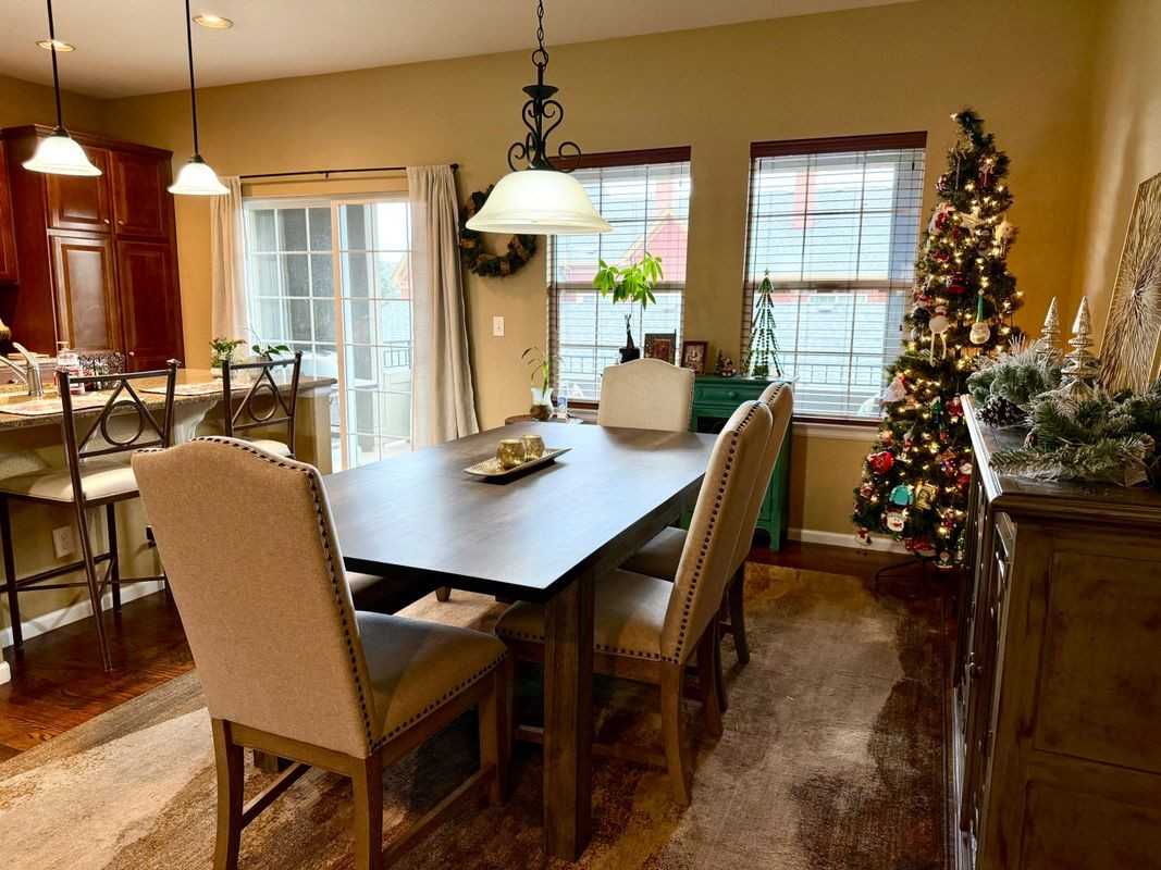 835 Brookhurst Ave - Photo 7 of 27