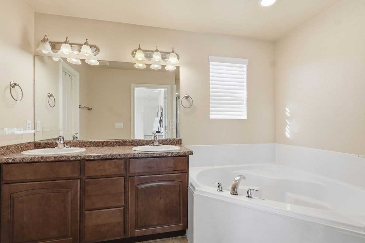 1799 W 800 N - Photo 7 of 37