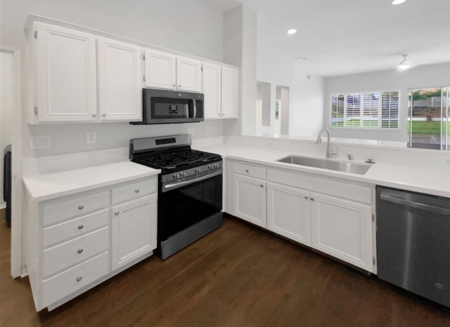 27247 Coyote Mesa Dr - Photo 2 of 35