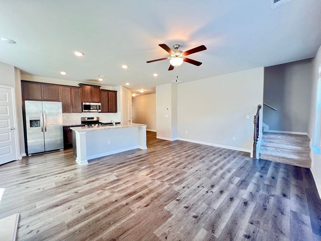 3705 Prospect Point Dr - Photo 5 of 18