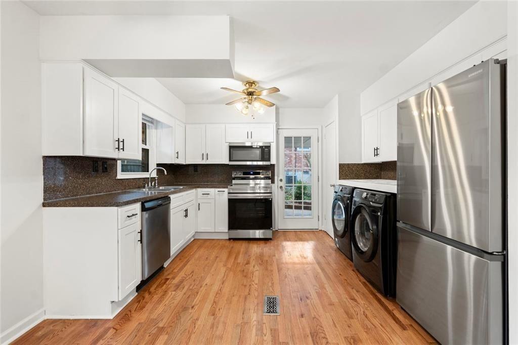 2630 Warwick Cir Ne - Photo 6 of 14