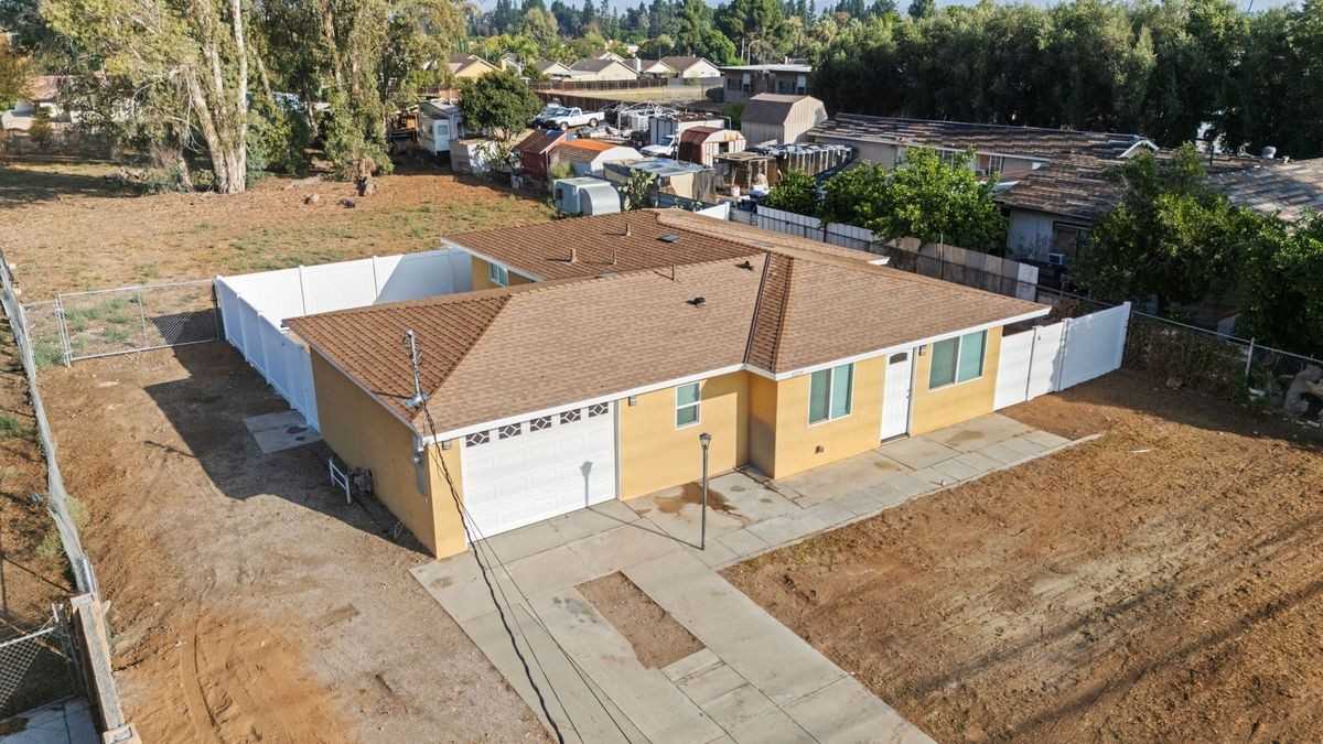 9219 Colorado Ave - Photo 3 of 30