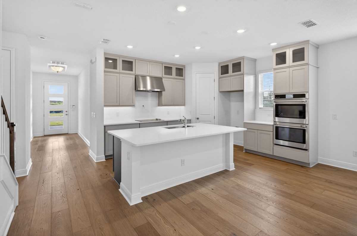 2926 Sailhouse Dr - Photo 2 of 32