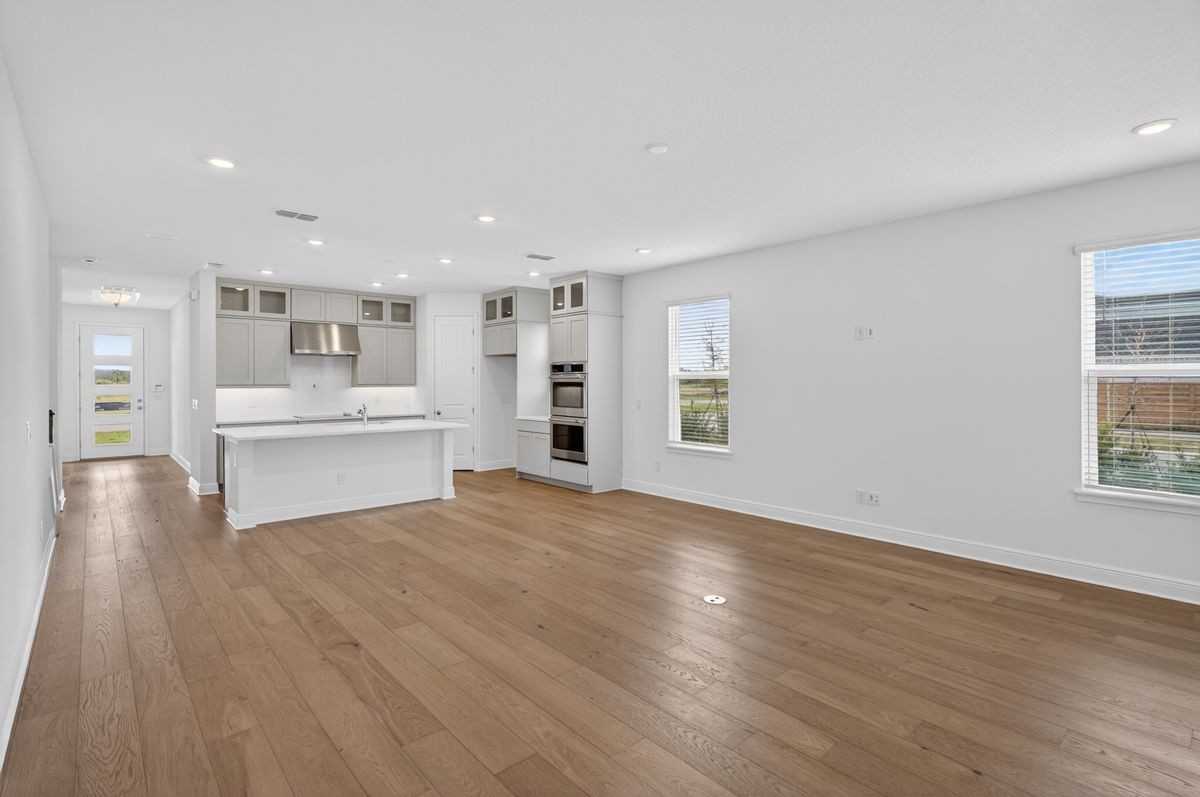 2926 Sailhouse Dr - Photo 4 of 32