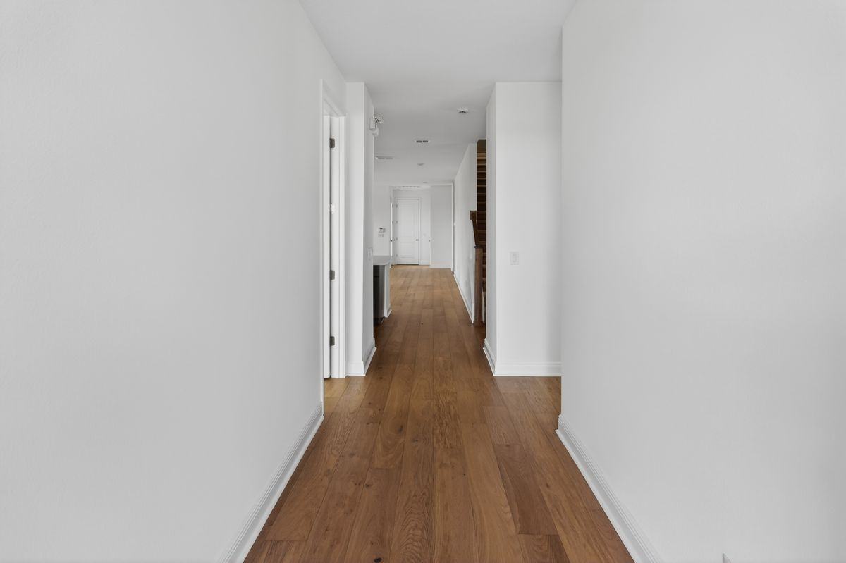 2926 Sailhouse Dr - Photo 5 of 32