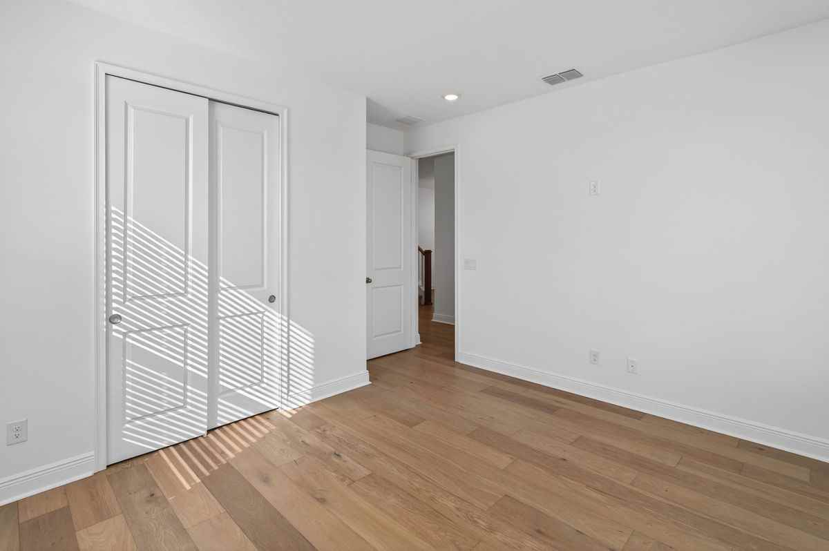 2926 Sailhouse Dr - Photo 7 of 32