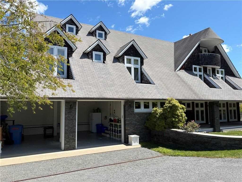 167 Walcott Ave - Photo 4 of 16