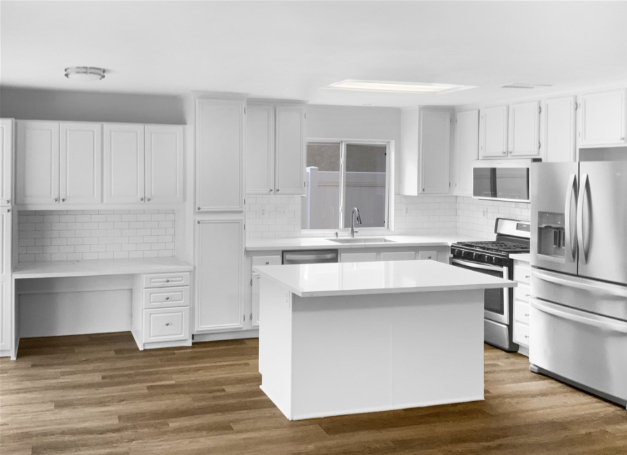 758 Hillview St - Photo 6 of 19