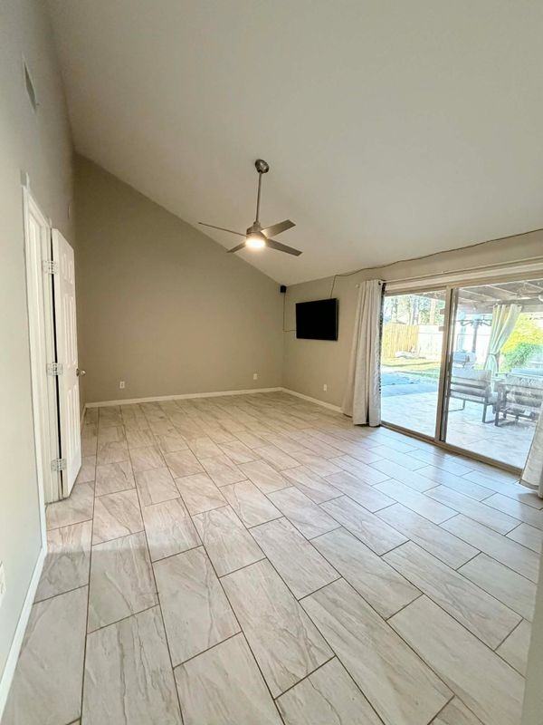 6610 Campden Dr - Photo 4 of 19