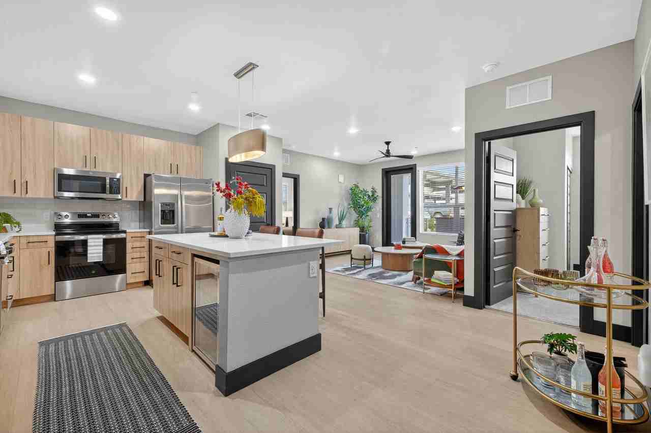 Elysium - Photo 6 of 29