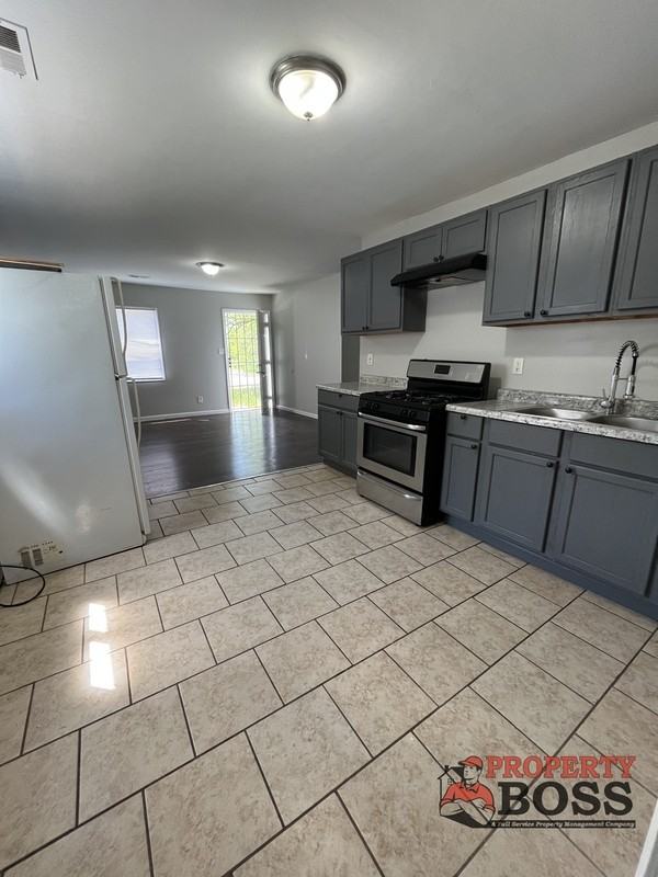 4232 W 20th Pl - Photo 4 of 11