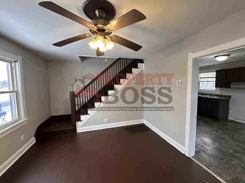 1225 Lyons St - Photo 2 of 12