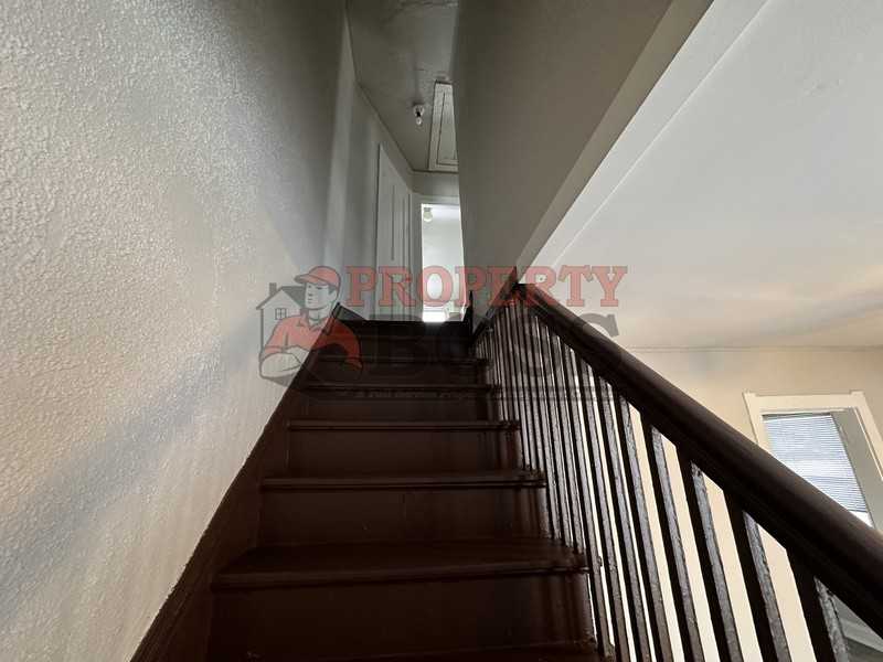 1225 Lyons St - Photo 7 of 12