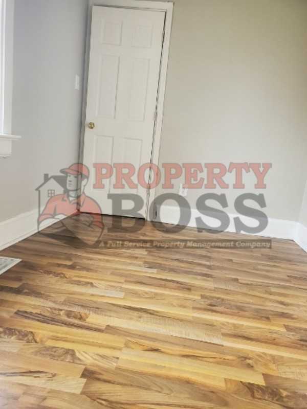 1525 Roosevelt St - Photo 3 of 10