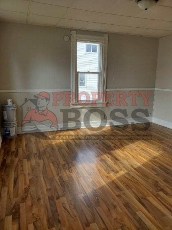 1525 Roosevelt St - Photo 5 of 10