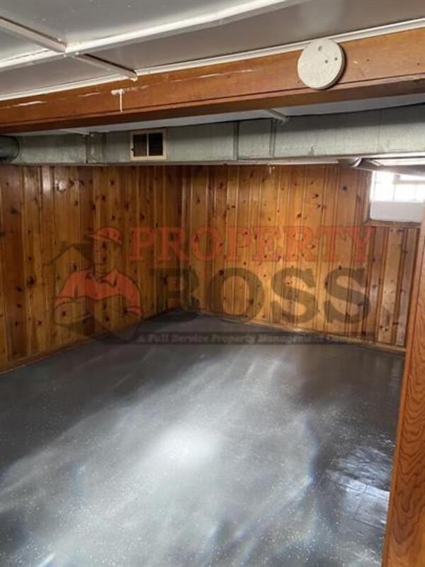 1525 Roosevelt St - Photo 7 of 10