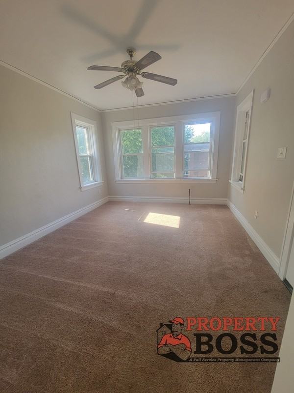 1325 Marshall St - Photo 3 of 7