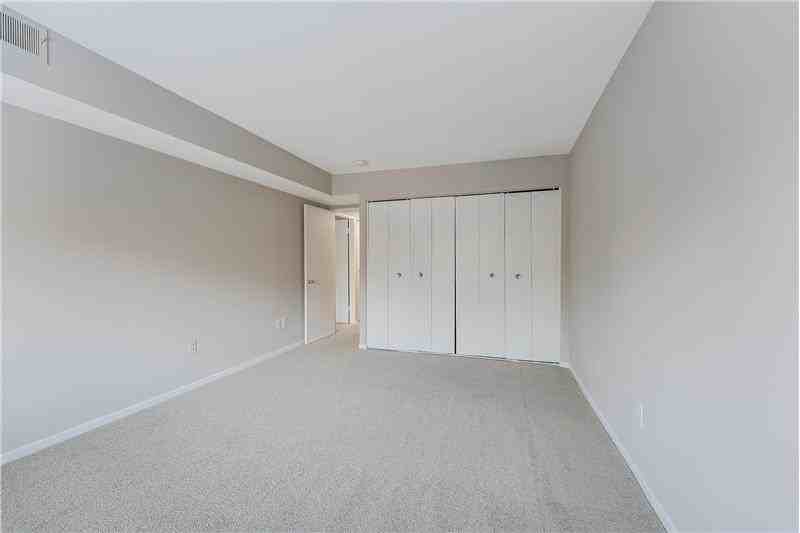 1666 Parkcrest Cir #301 - Photo 5 of 30