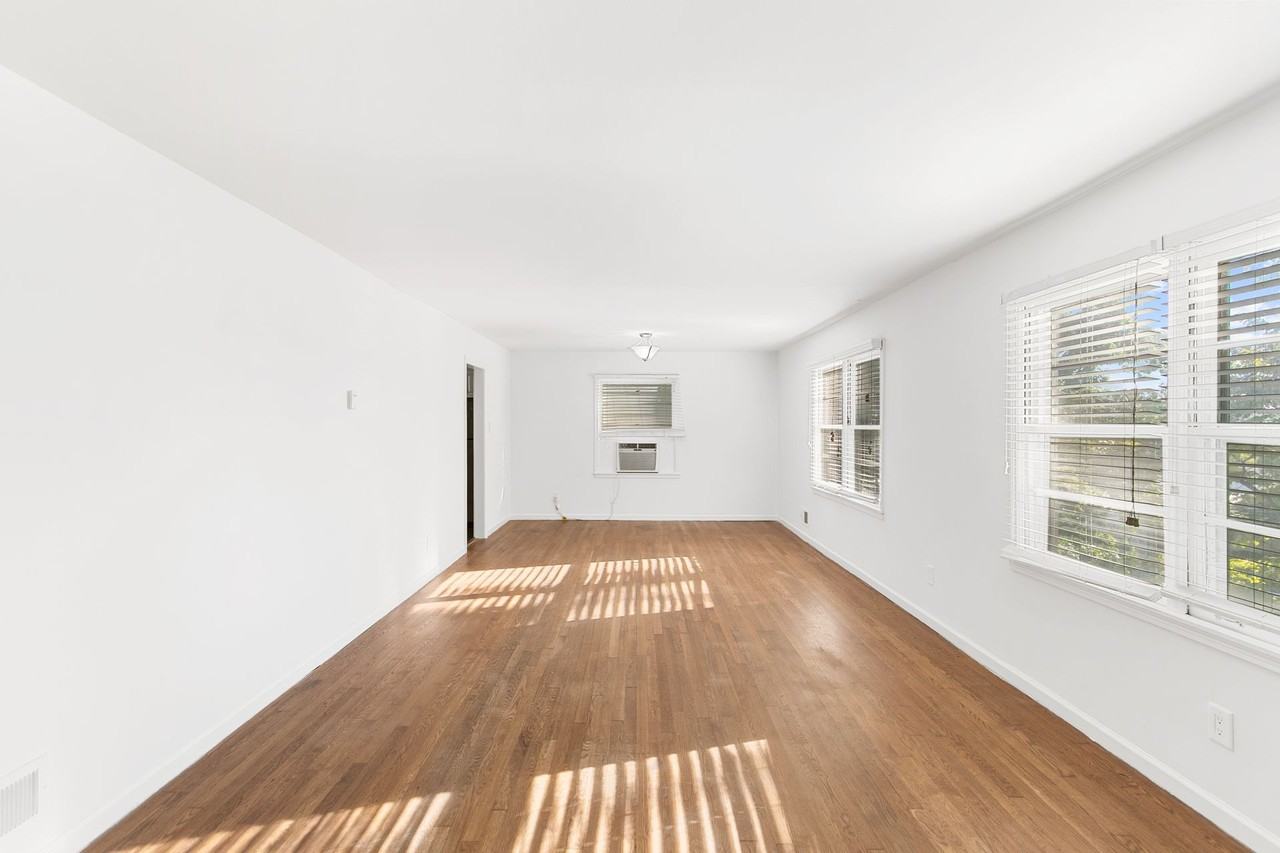 Cahaba Park Apartments - Photo 4 of 7