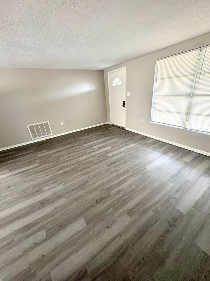 7936 Pineapple Ln - Photo 2 of 10