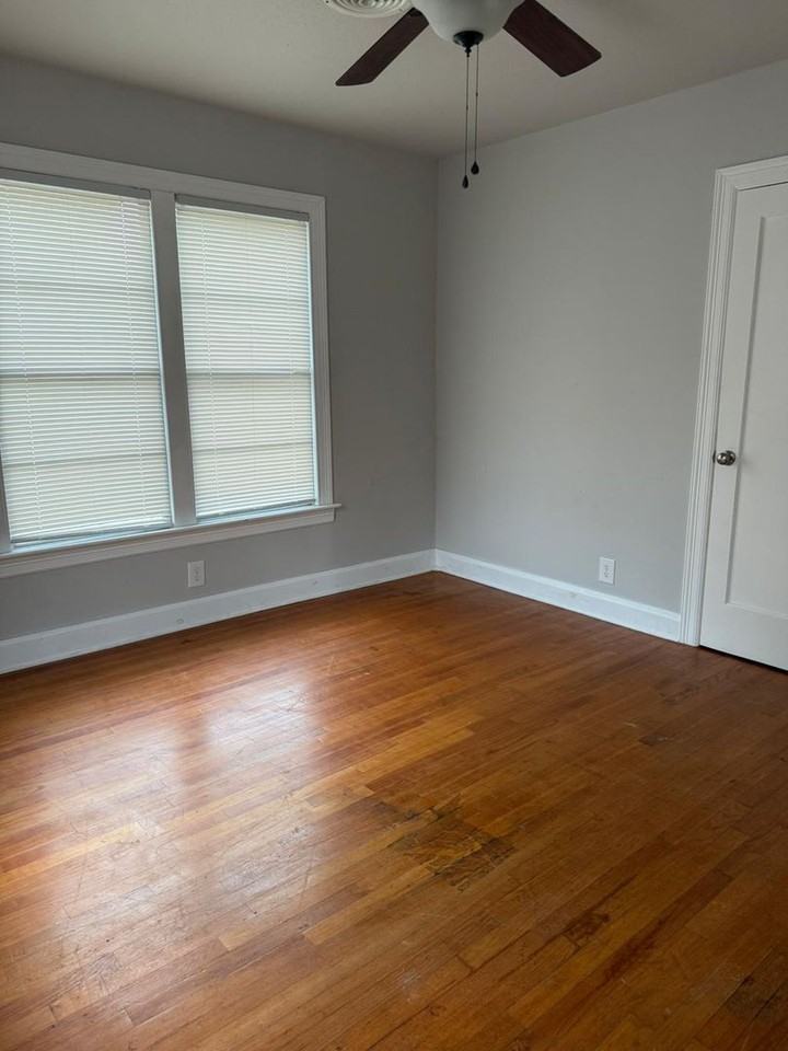 3330 12th St - Photo 3 of 15