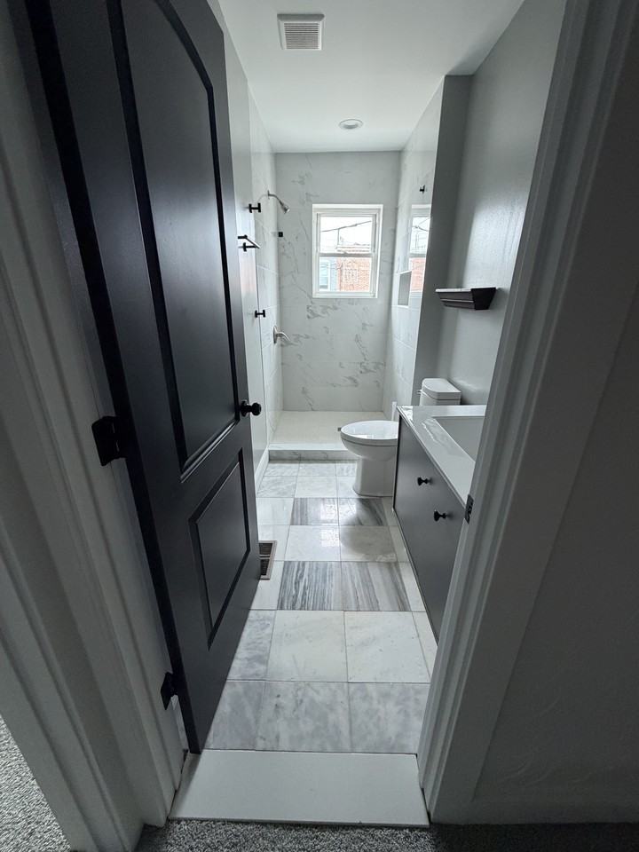 710 N Luzerne Ave #710 - Photo 3 of 15