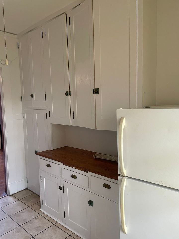 302 W Grand Ave - Photo 4 of 13