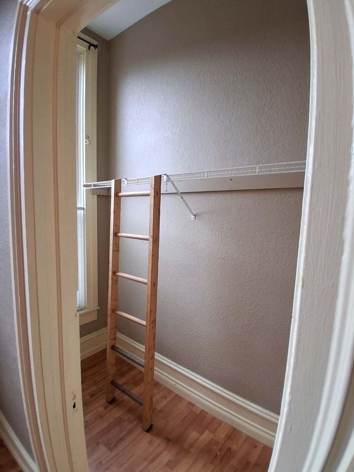 E Main St - Photo 4 of 7