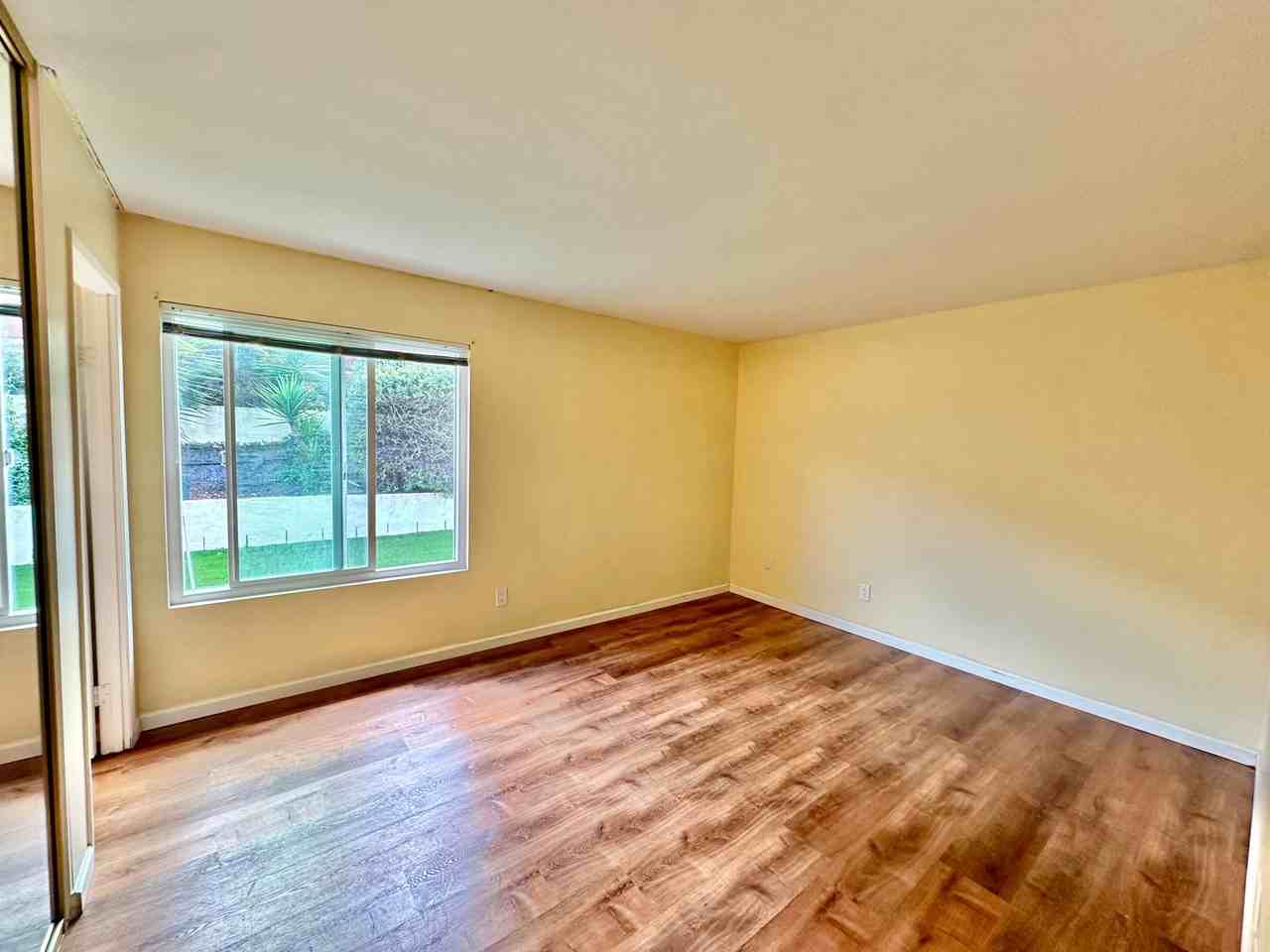 10841 Wagon Wheel Dr - Photo 4 of 16