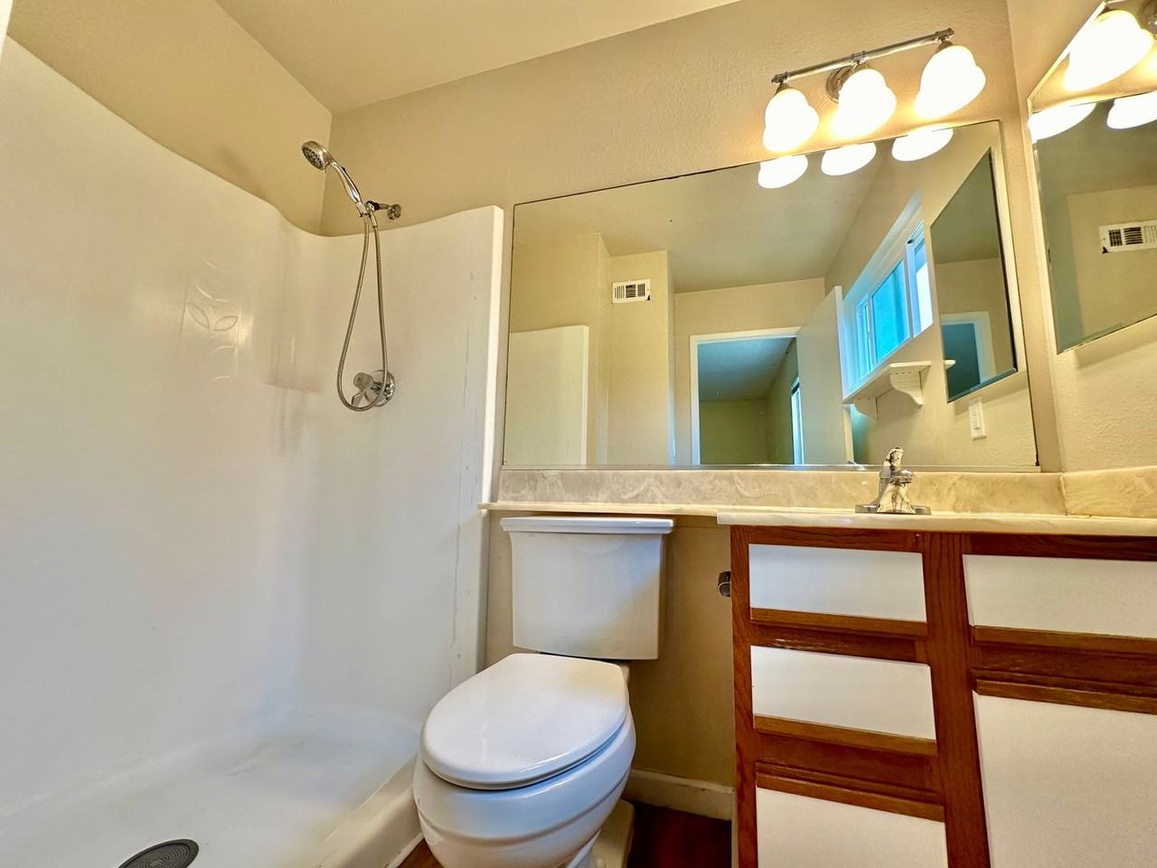 10841 Wagon Wheel Dr - Photo 6 of 16