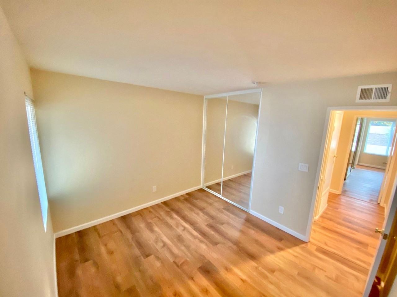 10841 Wagon Wheel Dr - Photo 7 of 16