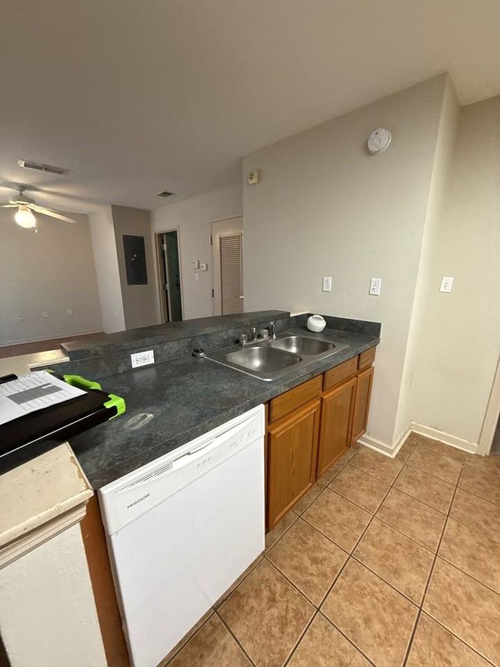 Avalon Ct #221 - Photo 2 of 7