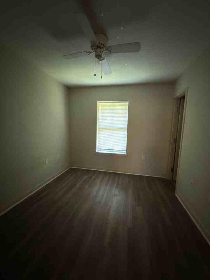 Avalon Ct #221 - Photo 5 of 7