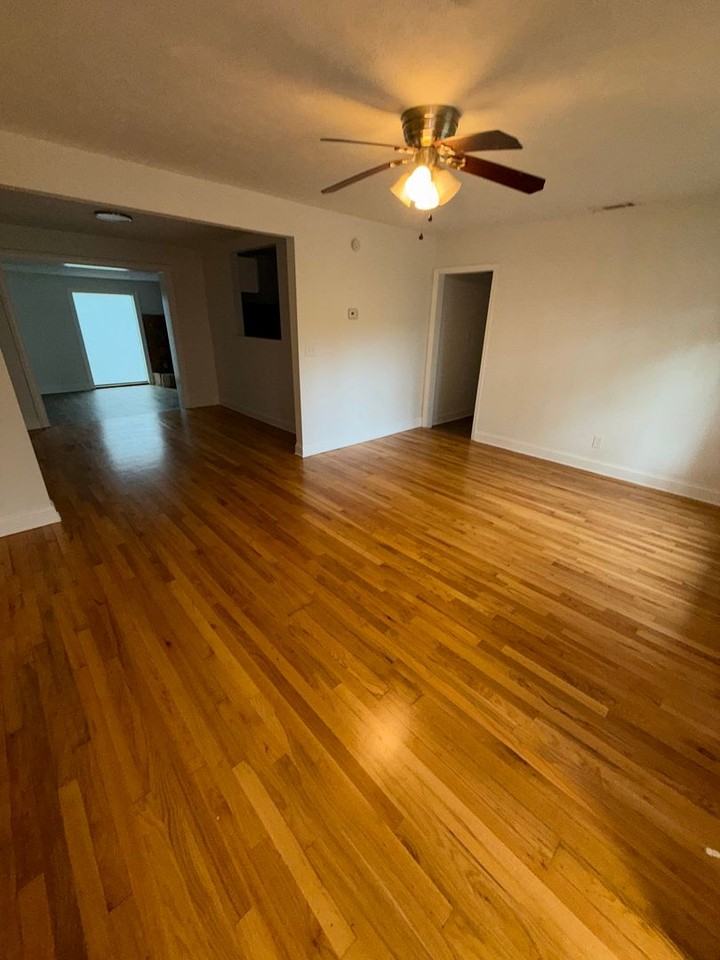 325 Mayo St - Photo 3 of 28