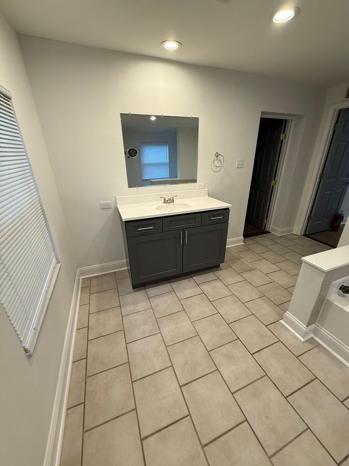 325 Mayo St - Photo 5 of 28