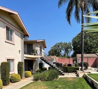 34728 Avenue H - Photo 2 of 10