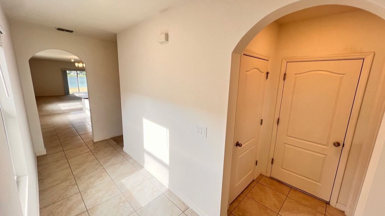 522 Armoyan Way - Photo 4 of 35