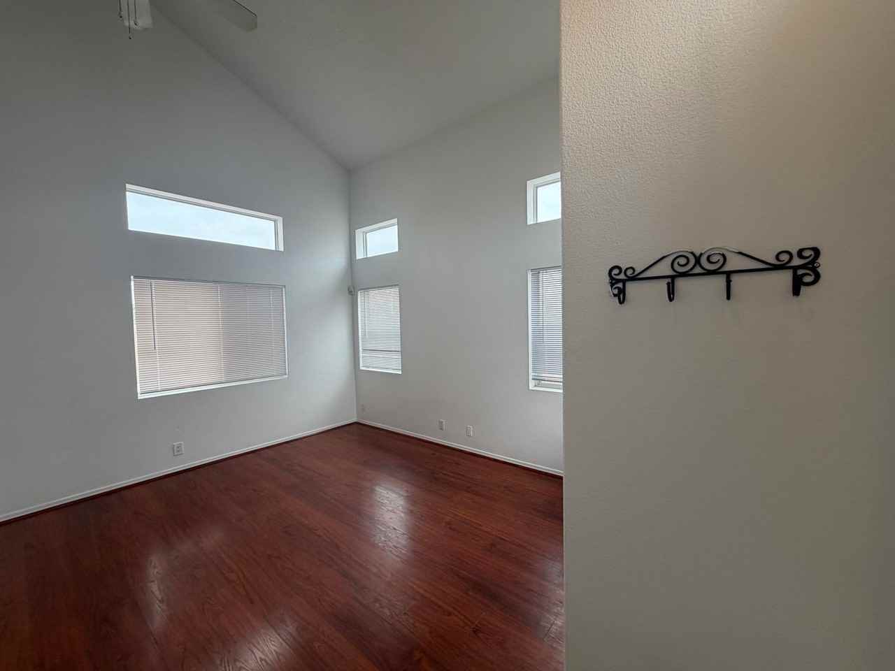 10500 Supernova St Nw - Photo 4 of 27