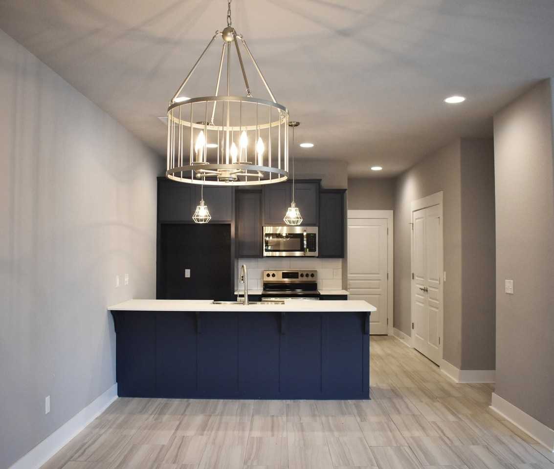 731 N Salem Rd - Photo 2 of 13