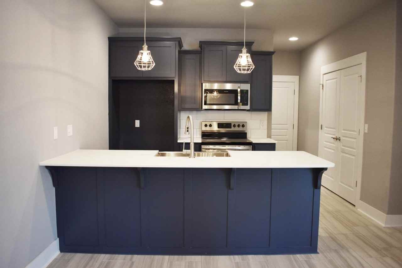 731 N Salem Rd - Photo 3 of 13