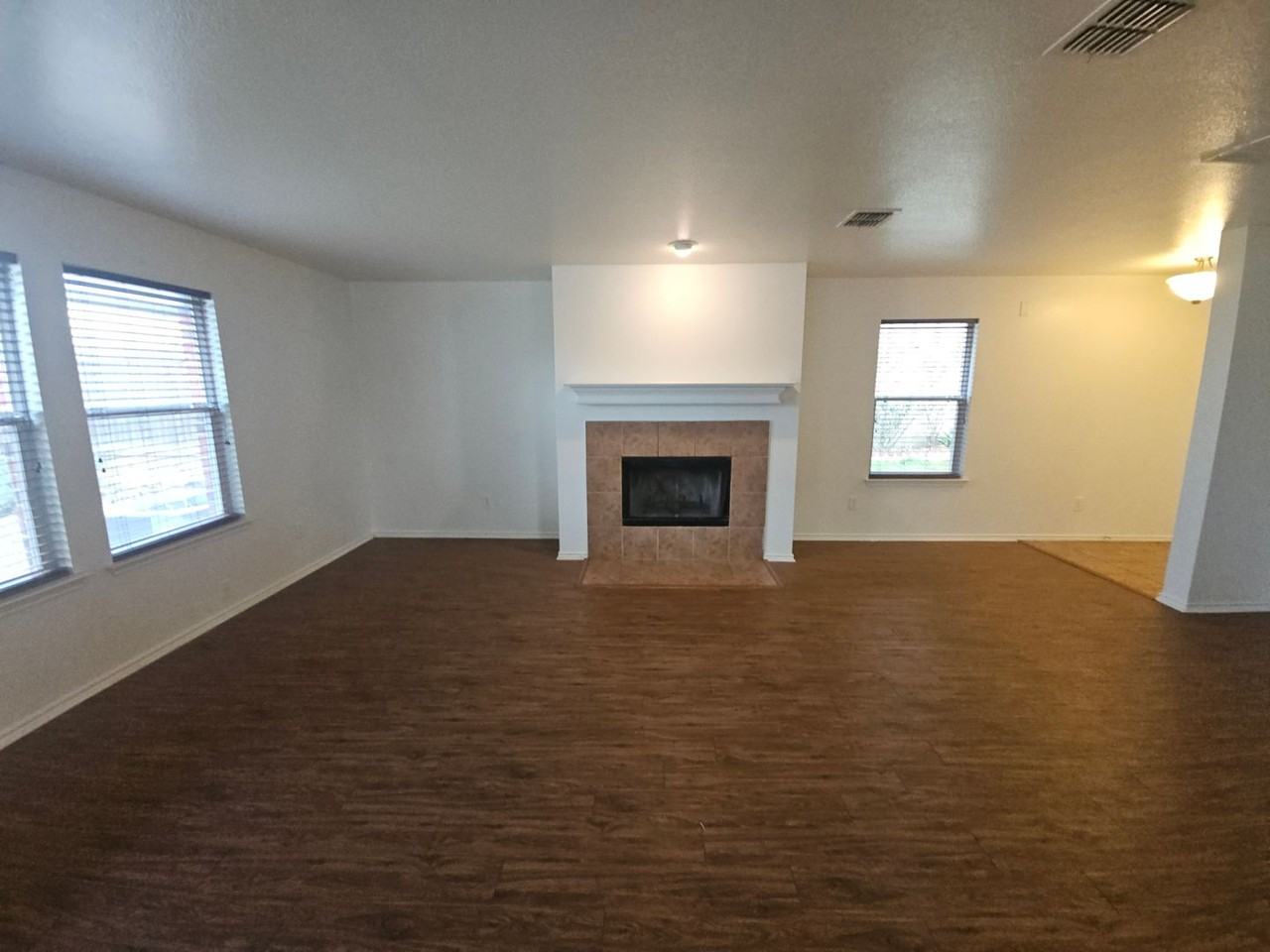 1613 Timber Glen Dr - Photo 3 of 24