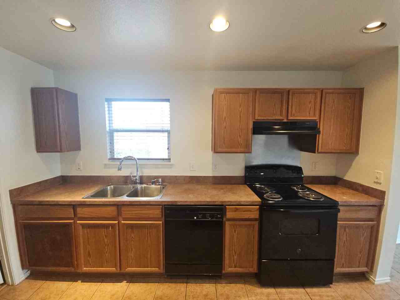 1613 Timber Glen Dr - Photo 7 of 24