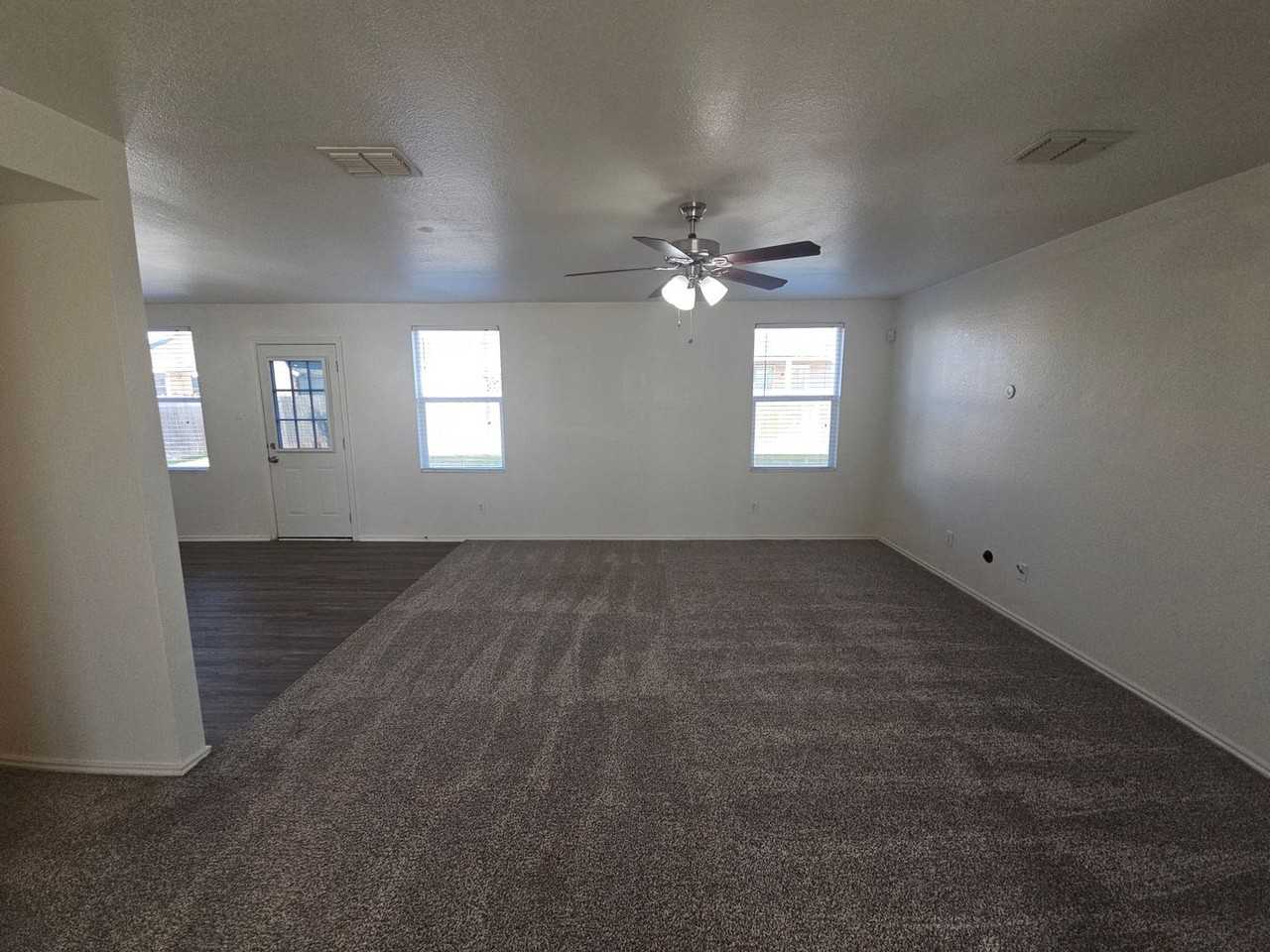 1432 Lauren Dr - Photo 4 of 26