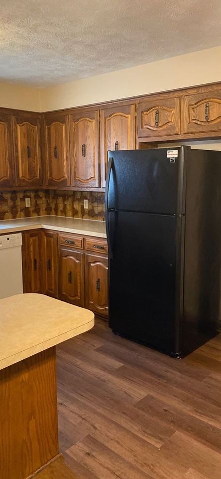 2713 20th St - Photo 4 of 11