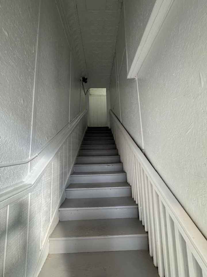 205 Princess St - Photo 7 of 11