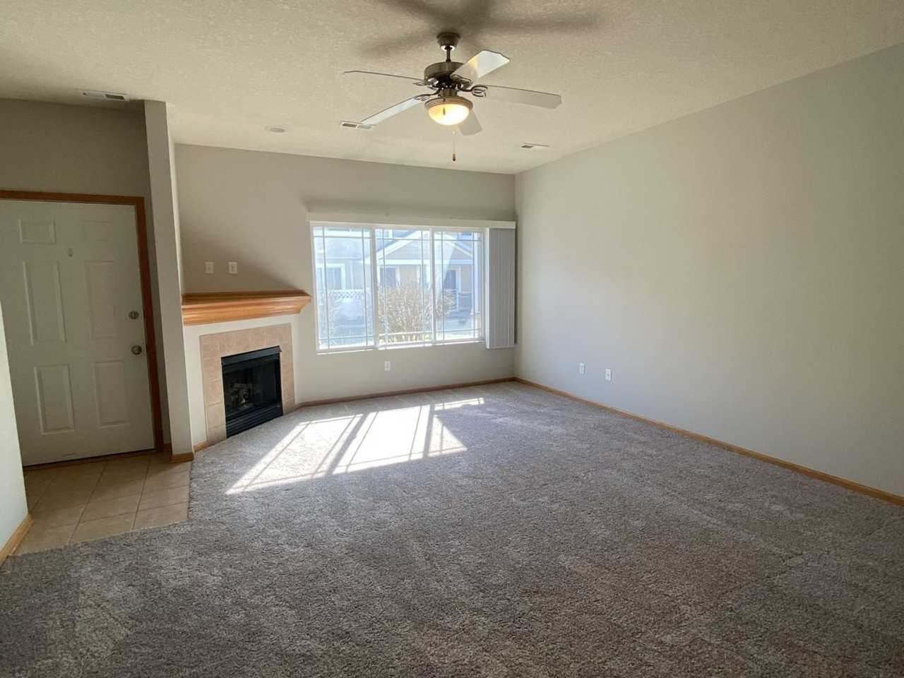 1147 Ne 7th Ln - Photo 4 of 10