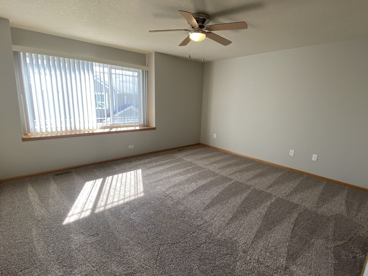 1147 Ne 7th Ln - Photo 6 of 10